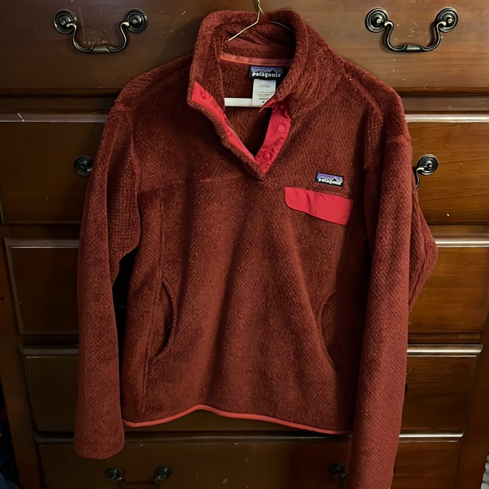Women's Lightweight Synchilla® Snap-T Fleece Pullover. Excellent condition.